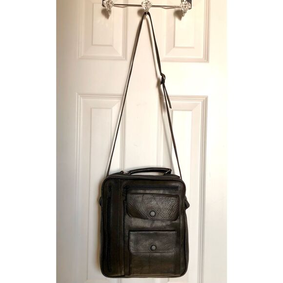 UNISEX LEATHER - Utilitarian Black All-Leather Bag w/Multi Compartments - Picture 2 of 15